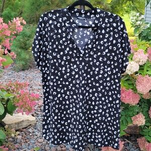 HEMISH USA Black and White Leopard Print Women's Cap Sleeve Bouse 2X